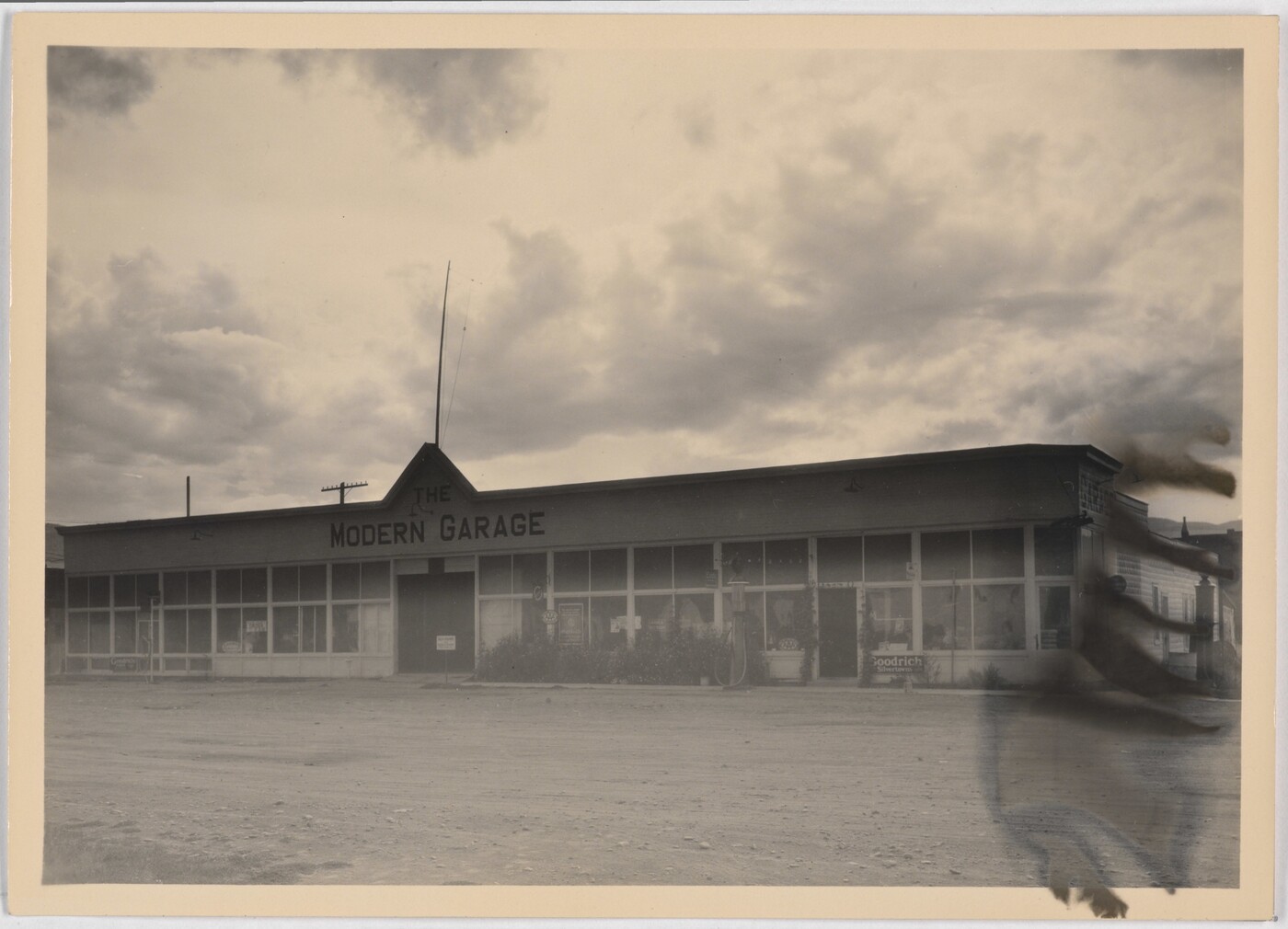 [The Modern Garage, Kremmling, Colorado] Amon Carter Museum of