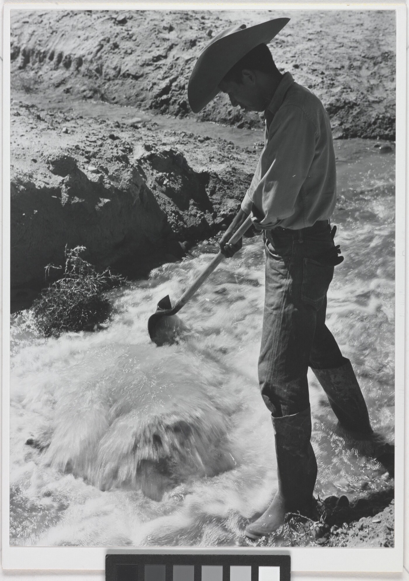 Navaho Irrigator Amon Carter Museum of American Art
