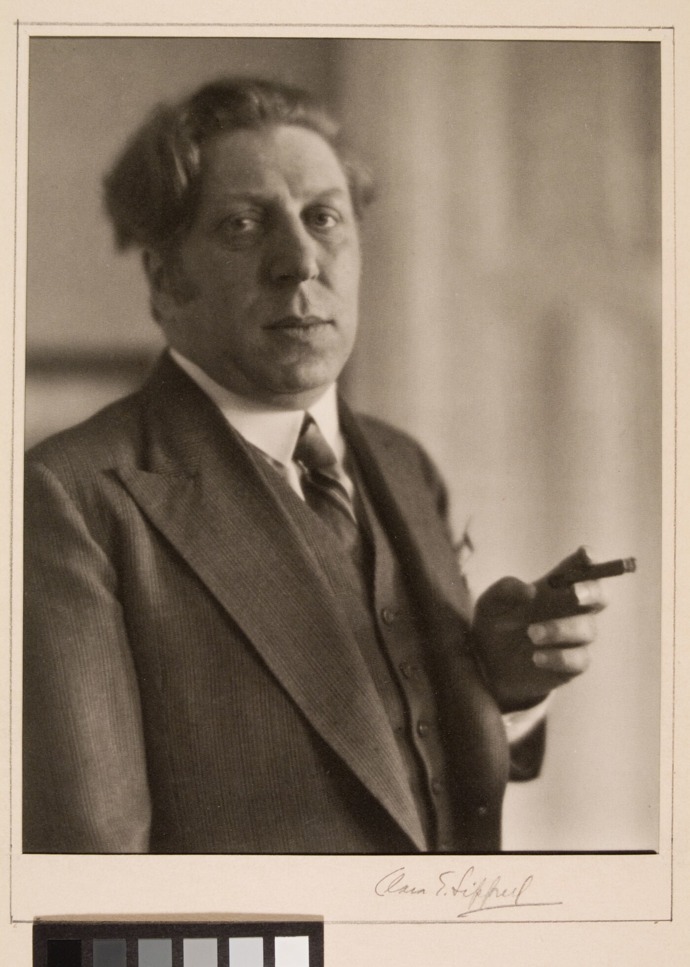 Professor Ragnar JosephsonDramatic WriterLund Amon Carter Museum
