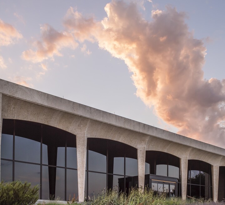 exterior of Amon Carter Museum of American Art at sunset