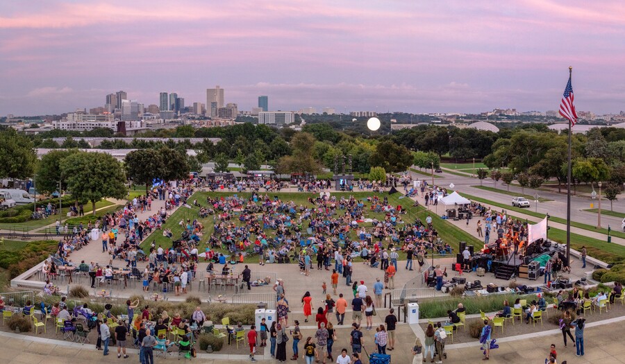 Crowd shot from the roof of the Amon Carter